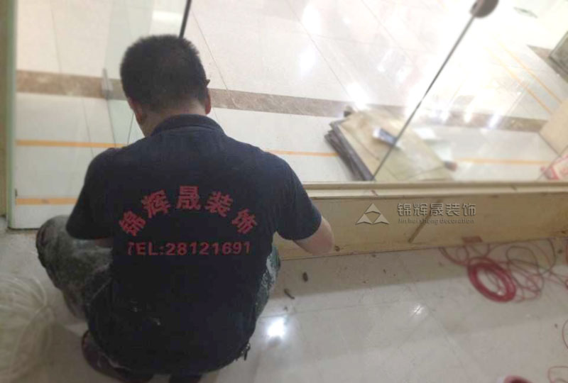 锦辉晟装饰工人施工现场.jpg